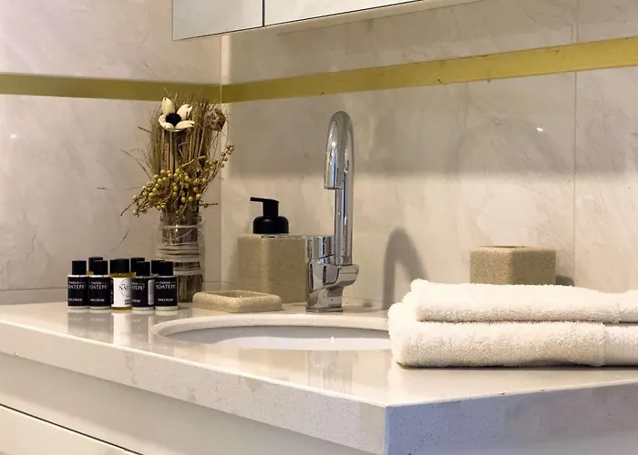 Qoople Elite 4 Elize 29 Boho Style In Premium Location